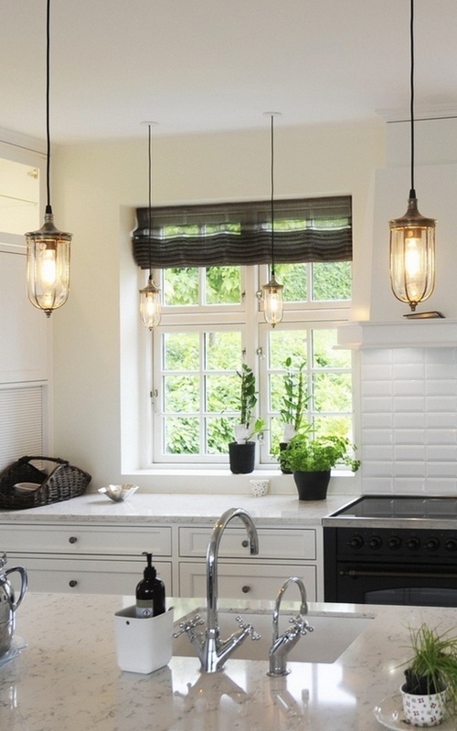 22 Awesome Traditional Kitchen Lighting Ideas